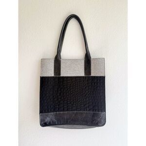 Graf & Lanz Jaunt Tote Bag in Merino Wool Felt and Leather in Black & Gray
